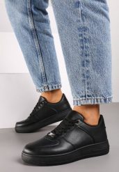 Czarne Płaskie Klasyczne Sneakersy z Metalową Aplikacją Vlindra. Czarne obuwie sportowe damskie Born2be, z jeansu, bez zapięcia. Za 79.99 zł.