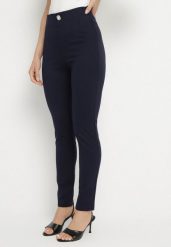 Granatowe Legginsy z Wiskozą z Wysokim Stanem Zdobione Guzikiem z Cyrkoniami Nalette. Niebieskie legginsy damskie Born2be, m, z aplikacjami, z bawełny. Za 69.99 zł.