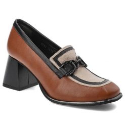 Brązowe Półbuty Armodo Modne buty Damskie. Brązowe półbuty damskie Armodo, na wiosnę, bez wzorów, ze skóry, bez obcasa, bez zapięcia. Za 359.00 zł.