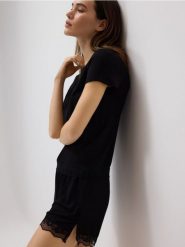 Dwuczęściowa piżama z wiskozą - czarny. Czarne piżamy damskie Reserved, bez wzorów, z wiskozy, bez ramiączek. Za 89.99 zł.