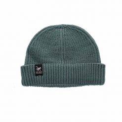 Czapka Docker – rozmiar uniwersalny – poliester z recyklingu (szałwiowa). Zielone czapki z daszkiem damskie SURF MONKEY, na zimę, bez wzorów, z materiału. Za 119.95 zł.