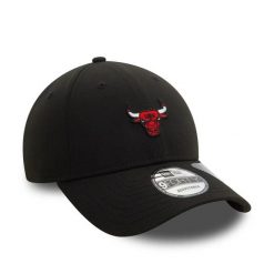 Czapka z daszkiem Chicago Bulls Repreve Mini Logo 9Forty. Czarne czapki z daszkiem damskie New Era, bez wzorów, z poliesteru. Za 144.50 zł.