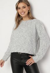 Czarny Klasyczny Sweter Oversize z Wiskozą Tarenta. Czarne swetry klasyczne damskie Born2be, na zimę, m, z wiskozy, bez kołnierzyka. Za 64.99 zł.