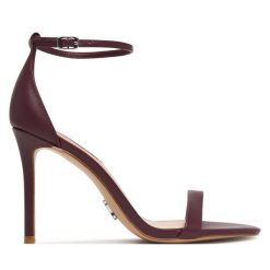 Sandały Steve Madden. Czerwone sandały damskie Steve Madden, bez wzorów, bez obcasa, na szpilce, bez zapięcia. Za 429.99 zł.