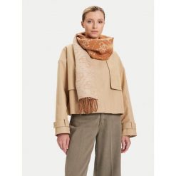 Szalik Guess. Brązowe szaliki damskie Guess, z aplikacjami. Za 239.99 zł.