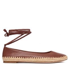 Espadryle Max Mara. Brązowe espadryle damskie Max Mara, bez wzorów, bez obcasa. Za 2,379.00 zł.