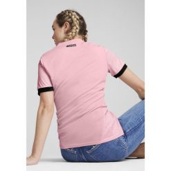Damska koszulka domowa Palermo F.C. 24/25 PUMA Team Light Pink Black. Czarne bluzki damskie Puma, m, bez wzorów, sportowe, bez kołnierzyka, bez ramiączek. Za 449.00 zł.