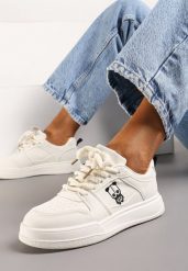 Beżowe Sznurowane Sneakersy z Ekoskóry z Ozdobną Naszywką i Perforacją Vetria. Brązowe obuwie sportowe damskie Renee, z jeansu, bez zapięcia. Za 79.99 zł.