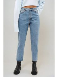 Monki Dżinsy - Regular fit - w kolorze błękitnym rozmiar: W25. Niebieskie jeansy damskie Monki, z podwyższonym stanem. Za 88.02 zł.