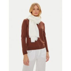 Chusta Guess. Białe chusty damskie Guess, z aplikacjami. Za 329.99 zł.