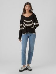 Vero Moda Sweter w kolorze czarnym rozmiar: M. Czarne swetry klasyczne damskie Vero Moda, m, z wiskozy, bez kołnierzyka. Za 57.33 zł.