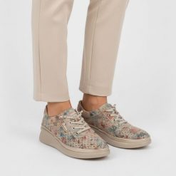 Półbuty damskie Vinceza, cholewka skóra naturalna licowa z nadrukiem sznurowanie uzupełnione bocznym zamkiem perforowane detale miękka linia noska po. Brązowe półbuty damskie VINCEZA, bez wzorów, ze skóry, bez obcasa, na płaskiej podeszwie, bez zapięcia. Za 179.00 zł.