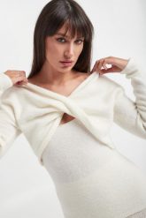 Komplet sweter + top damski GESTUZ. Swetry klasyczne damskie Gestuz, m, bez kołnierzyka. W wyprzedaży za 815.40 zł.