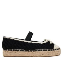 Espadryle Guess. Czarne espadryle damskie Guess, z aplikacjami, bez obcasa. Za 319.99 zł.
