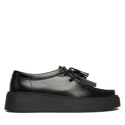 Półbuty Clarks. Czarne półbuty damskie Clarks, bez wzorów, bez obcasa, na płaskiej podeszwie, bez zapięcia. Za 609.99 zł.