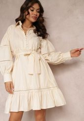 Beżowa Koszulowa Sukienka z Perłowymi Guzikami i Koronkowymi Wstawkami Shyanne. Brązowe sukienki damskie Renee, bez wzorów, z koronki, vintage, bez ramiączek. W wyprzedaży za 167.99 zł.