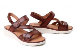 JOSEF SEIBEL 76405 205 370 Sevran 05 cognac, sandały damskie. Brązowe sandały damskie Josef Seibel, bez wzorów, ze skóry, bez obcasa, bez zapięcia. Za 331.41 zł.