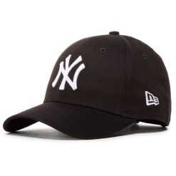 Czapka z daszkiem New Era. Czarne czapki z daszkiem damskie New Era, bez wzorów. Za 79.99 zł.