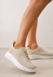 Beżowe Dzianinowe Sneakersy na Grubej Podeszwie ze Żłobieniami Enolora. Brązowe obuwie sportowe damskie Born2be, z dzianiny, bez zapięcia, na fitness i siłownię. Za 79.99 zł.