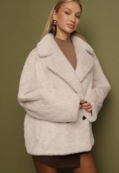Beżowa Kurtka Futerko o Dwurzędowym Kroju Oversize Nalizana. Brązowe kurtki damskie Born2be, l, bez wzorów, z futra, bez kaptura. Za 229.99 zł.