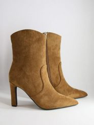 Bellucci Botki w kolorze jasnobrązowym rozmiar: 36. Brązowe botki damskie Bellucci, eleganckie, bez obcasa, na szpilce, bez zapięcia. Za 130.99 zł.