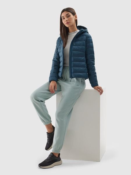 4F Kurtka puchowa z wypełnieniem z recyklingu damska - morska XS. Niebieskie kurtki damskie 4F, s, bez wzorów, z dzianiny, z kapturem. W wyprzedaży za 199.99 zł.