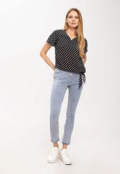 Jasnoniebieskie damskie jeansy Slim Fit, D-KELLY 33. Niebieskie jeansy damskie Volcano, na lato, bez wzorów, z bawełny. Za 149.99 zł.