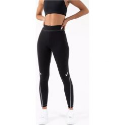 Legginsy fitness damskie Nike Sportswear Swoosh czarne. Czarne legginsy damskie Nike, xs, bez wzorów. Za 287.99 zł.