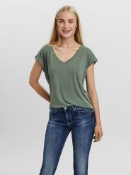 Vero Moda Koszulka "Filli" w kolorze zielonym rozmiar: M. Zielone koszulki damskie Vero Moda, m, bez wzorów, bez kołnierzyka, bez ramiączek. Za 69.99 zł.