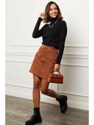 L'armoire de Suzette Golf w kolorze czarnym rozmiar: 38/40. Czarne golfy damskie L'armoire de Suzette, l, bez wzorów, z kaszmiru, bez ramiączek. Za 127.35 zł.