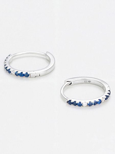 DIAMANTA Złote kolczyki-kreole "Ciel Etoile" z diamentami rozmiar: onesize. Niebieskie kolczyki damskie DIAMANTA, z diamentem, złote. Za 1,348.99 zł.