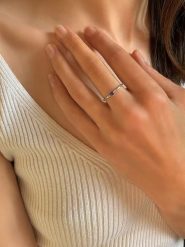 Les Petites Précieuses Srebrny pierścionek z kamieniami szlachetnymi rozmiar: 58. Niebieskie pierścionki damskie Les Petites Précieuses, z cyrkonią, srebrne. Za 204.96 zł.