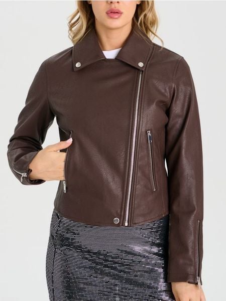 Kurtka biker z imitacji skóry - brązowy. Brązowe kurtki damskie Sinsay, l, bez wzorów, ze skóry, bez kaptura. W wyprzedaży za 42.99 zł.