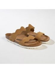 BACKSUN Skórzane klapki "Sechura" w kolorze jasnobrązowym rozmiar: 39. Brązowe klapki damskie Backsun, bez wzorów, ze skóry, z otwartym noskiem, bez obcasa, bez zapięcia. Za 130.99 zł.