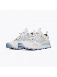 Tropicfeel Sneakersy "All-Terrain X" w kolorze szaro-błękitnym rozmiar: 40. Niebieskie obuwie sportowe damskie Tropicfeel, z materiału, bez zapięcia. Za 272.31 zł.