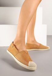 Brązowe Espadryle z Elastyczną Wstawką Zdobione Plecionką Kinellis. Brązowe espadryle damskie Renee, z aplikacjami, bez obcasa. Za 39.99 zł.