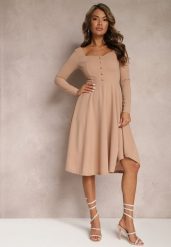 Beżowa Sukienka Midi o Rozkloszowanym Fasonie z Ozdobnymi Guzikami Gerdalia. Brązowe sukienki damskie Renee, bez wzorów, eleganckie, bez ramiączek. W wyprzedaży za 111.99 zł.