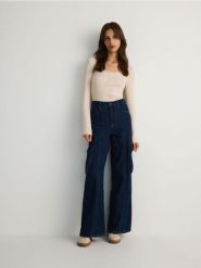 Jeansy wide leg - granatowy. Niebieskie jeansy damskie Reserved. W wyprzedaży za 69.99 zł.