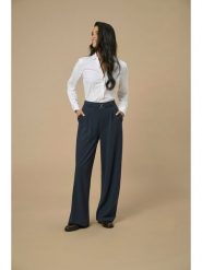 JDY Spodnie w kolorze granatowym rozmiar: XS/L32. Niebieskie spodnie materiałowe damskie JDY, bez wzorów, z materiału. Za 88.02 zł.