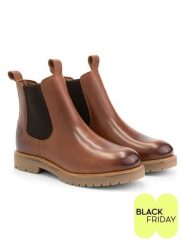 TRAVELIN' Skórzane sztyblety "Rosseland" w kolorze jasnobrązowym rozmiar: 40. Brązowe botki damskie Travelin', sportowe, bez obcasa, bez zapięcia. Za 395.95 zł.