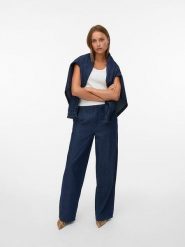 Vero Moda Dżinsy - Comfort fit - w kolorze granatowym rozmiar: W27/L32. Niebieskie jeansy damskie Vero Moda. Za 113.99 zł.