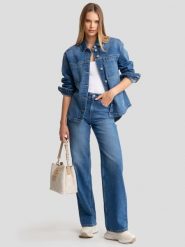 Koszula damska jeansowa niebieska Brenda 474. Niebieskie koszule damskie Big Star, l, bez wzorów, z denimu, retro, bez kołnierzyka, bez ramiączek. W wyprzedaży za 119.99 zł.