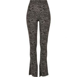 Damskie legginsy z wysoką talią Urban Classics zebra boot. Czarne legginsy damskie Urban Classics, bez wzorów. Za 175.50 zł.