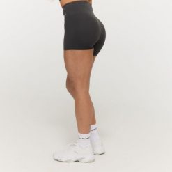 Spodenki damskie fitness slim z wysokim stanem BEAT Charcoal. Szare spodenki sportowe damskie GYMBEAM, s, bez wzorów, z elastanu, z podwyższonym stanem, do biegania. Za 85.90 zł.