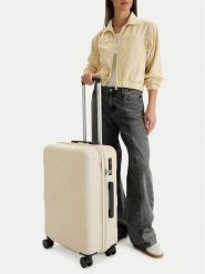 Reebok Walizka średnia CEO-RBK-WAL-025-M Beżowy. Brązowe walizki Reebok, bez wzorów, średnie. Za 319.99 zł.