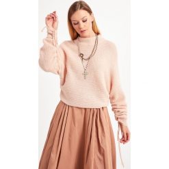 Sweter damski PATRIZIA PEPE. Swetry klasyczne damskie Patrizia Pepe, s, bez kołnierzyka. W wyprzedaży za 1,078.22 zł.