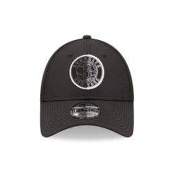 Czapka z daszkiem New Era 9Forty Mesh. Czarne czapki z daszkiem damskie New Era, bez wzorów, z meshu. Za 212.50 zł.