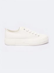Trampki damskie białe NN274853 101. Białe trampki damskie Big Star, bez wzorów, z jeansu, bez zapięcia. Za 179.99 zł.
