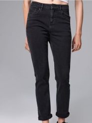 Jeansy boyfriend slim - czarny. Czarne jeansy damskie Sinsay. Za 69.99 zł.