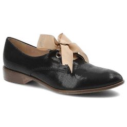 Czarne Półbuty Gamis Eleganckie Damskie Buty Skórzane. Czarne półbuty damskie GAMIS, bez wzorów, z nubiku, bez obcasa, na płaskiej podeszwie, bez zapięcia. Za 199.00 zł.